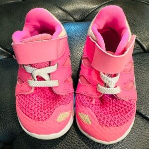 Nike Tennis Shoes Baby size 6